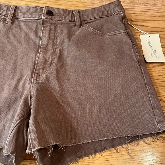 UNIVERSAL THREAD Wmn's Brown Stretch Cut-Off Midi Jean Shorts sz 8 NWT - Picture 3 of 5